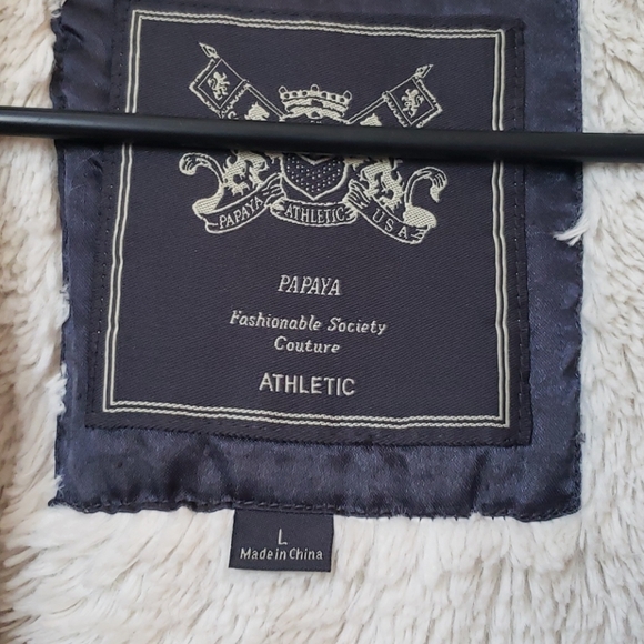 Sweatshirt - Picture 2 of 4